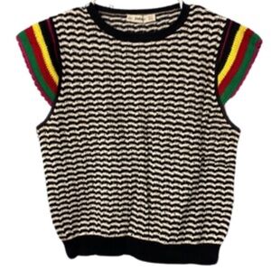 Like new! Colorful Zara crochet zig zag knit top! Size medium-fits like a small